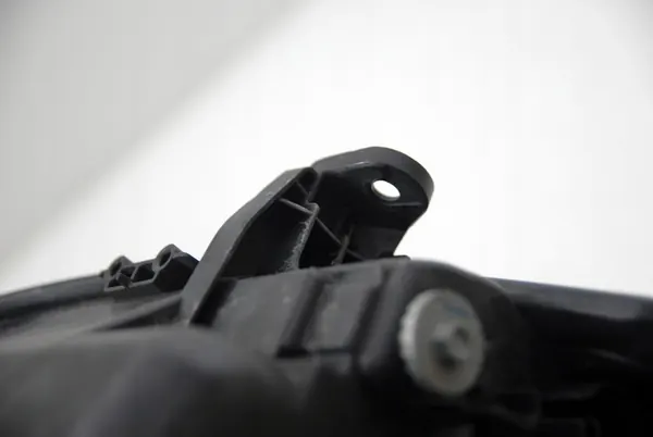 Faros delanteros izquierdo Toyota Yaris 2015 OEM 81170-0DA50 image 3