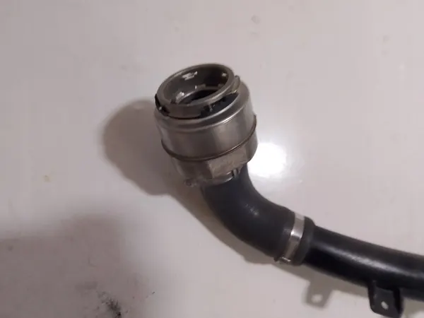 Tubo do intercooler Dacia Renault 1.3 Tce 144607725R image 3