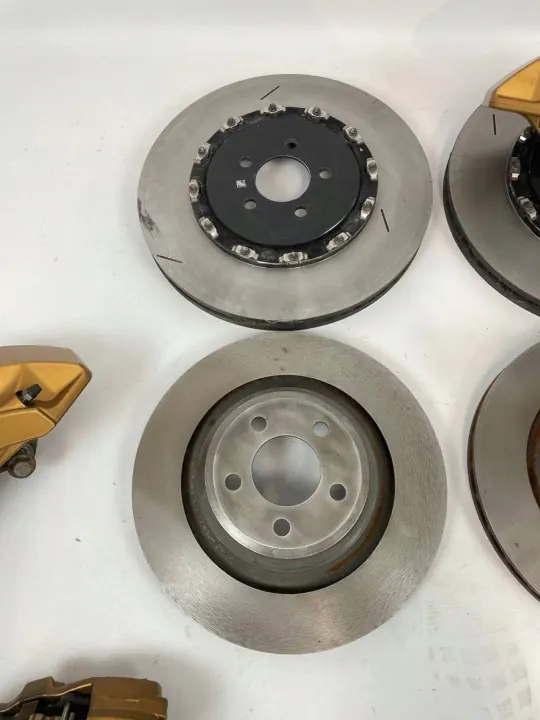 Bremscheiben & Bremssattel Set OEM BBT2408 vorne/hinten image 5