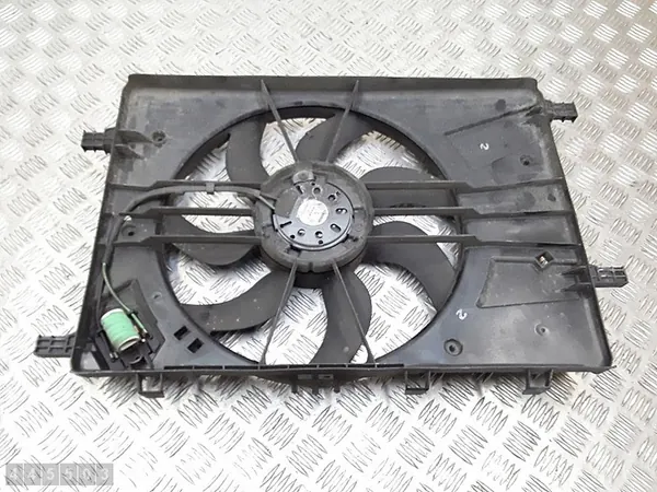 Kylarrubrik Opel Astra 2013 med kåpa 0130308451 image 6