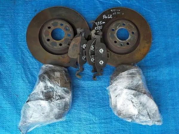 Étriers & Disques Frein Avant Audi A5 OEM ACF004 image 2