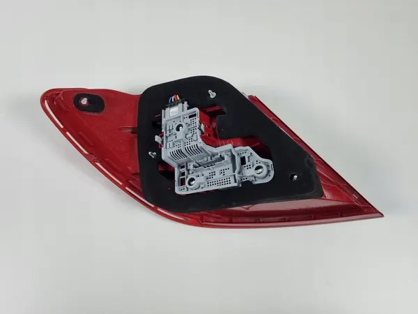 MERCEDES W204 LIFT SEDAN RECHTER ACHTERLICHT A2048202764 image 3