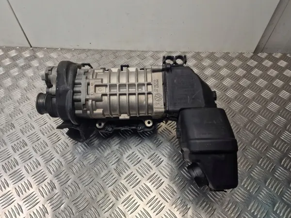 Compressorhuis OEM 03C103502G voor VW Golf V image 2
