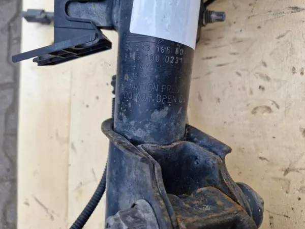OEM 6456456456456456 Etu-oikea iskunvaimennin image 3