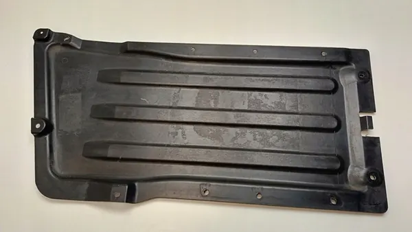 BMW X7 G07 2023 Lower Gearbox Cover OEM 7424880 image 3