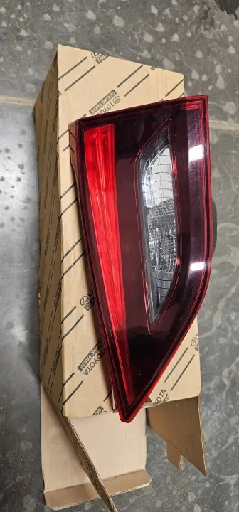 OEM 8158005160 Luz trasera derecha interior TOYOTA Avensis image 2