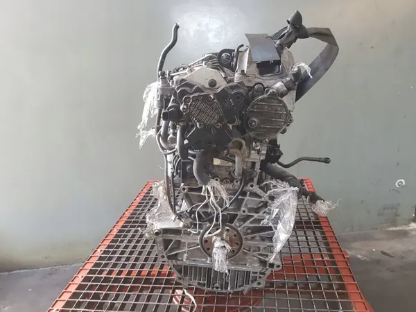 Motor Diesel D5244T usado para Volvo V70 2.4d image 3