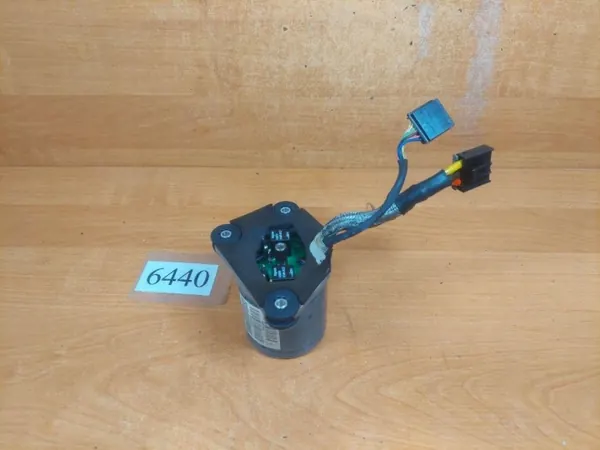 Fiat Punto 2:n ohjausmoottori OEM 26073819 image 3