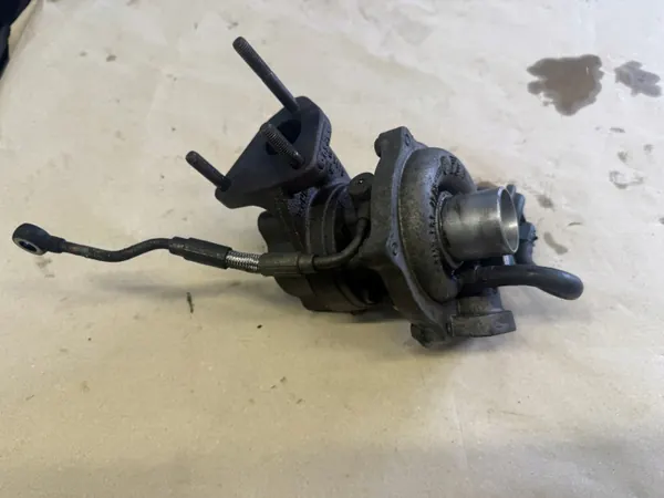 Opel Corsa D 1.3 CDTI Turbo OEM 735013430 image 3