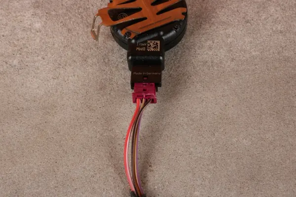BMW Sadeanturi OEM 6814596 - Käytetty kunnossa image 6