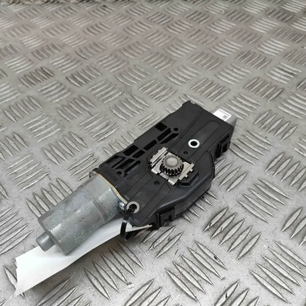 Motor de techo corredizo Mazda CX-5 OEM TK80TA005V2 image 3