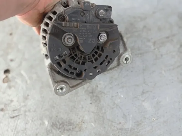 Vaihtovirtageneraattori Opel Astra H 1.8 OE 55556067 ZJ image 3