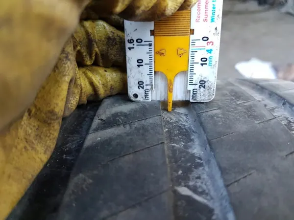Pneu été ATI 225/50 R19 usagé - Sans OEM image 3