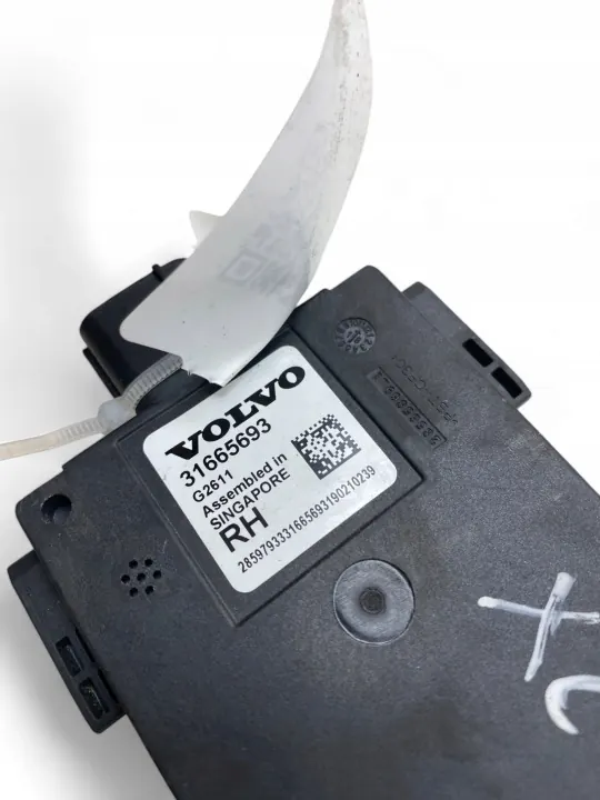Volvo XC90 2018 Dodehoekmodule OEM 31665693 image 10