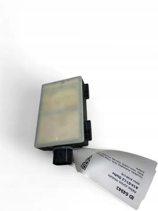 Volvo XC90 2018 Dodehoekmodule OEM 31665693 image 6