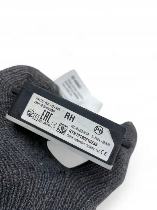 Volvo XC90 2018 Dodehoekmodule OEM 31665693 image 8