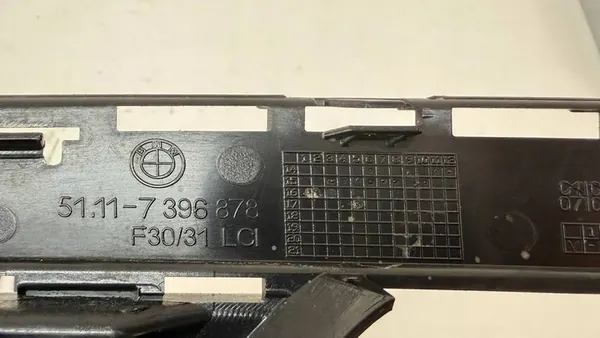 Griglia paraurti anteriore BMW 3 (F30/F31/F35/F80) 2015-2019 OEM image 5