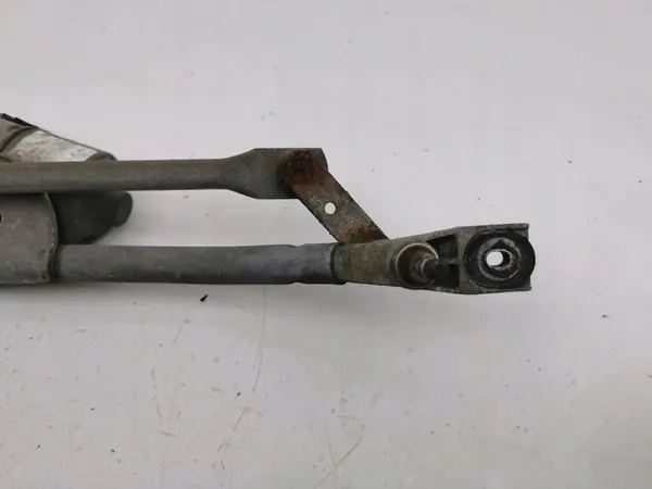 Volkswagen PASSAT B5.5 2003 Pyyhkijämekanismi ja moottori OEM image 6