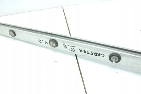Rail Guide Droit Rouleaux Centraux VW Crafter II image 3