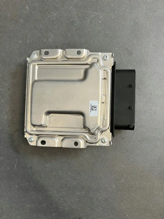 Mercedes AdBlue-besturingseenheid OEM A0009002008 image 3
