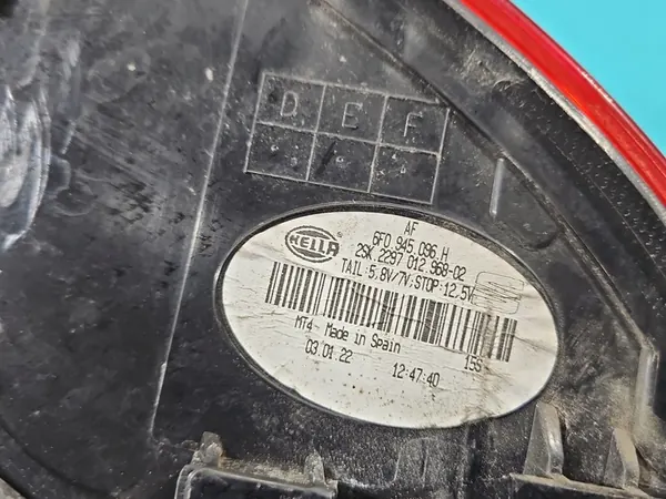 Luz Trasera Derecha Seat Ibiza V KJ 6F 17- OEM 6F0945096H image 6