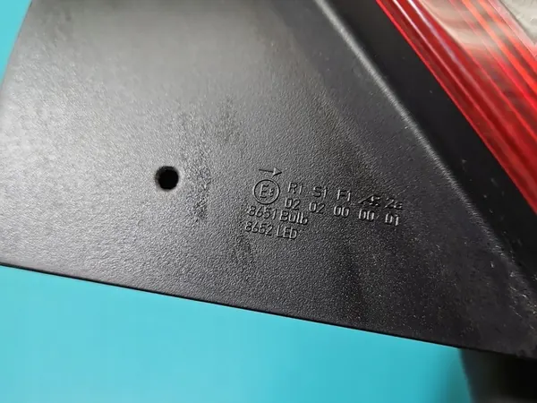 Luz Trasera Derecha Seat Ibiza V KJ 6F 17- OEM 6F0945096H image 7