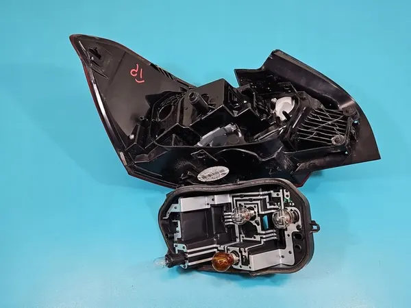 Luz Trasera Derecha Seat Ibiza V KJ 6F 17- OEM 6F0945096H image 8