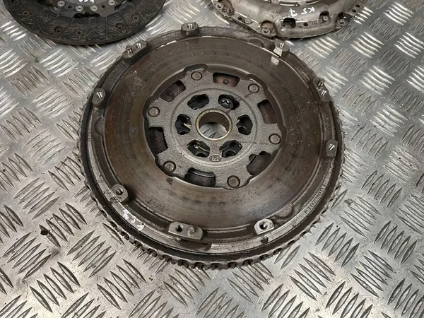 CONJUNTO DE EMBREAGEM NISSAN JUKE (F15) 1.2L 2018 123104345R image 2