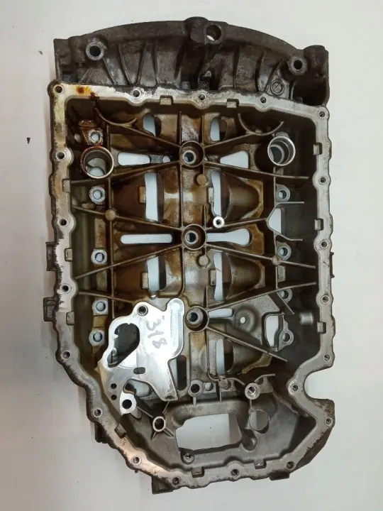 Oberer Ölwanne OEM 1706AC46000D für Skoda Superb III image 8