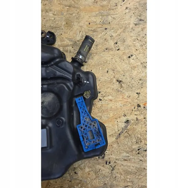 Volvo V60 2020 Réservoir de Carburant 31478588 image 2