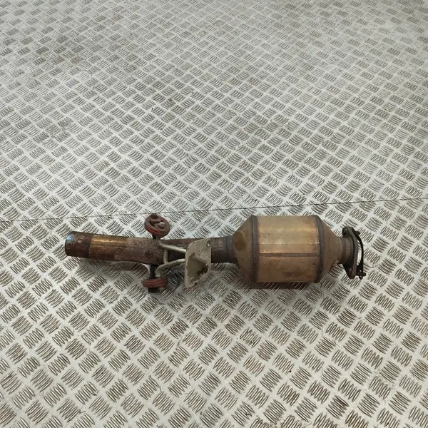 Ford OE Katalysator KK21-5K224-AC Begagnad image 2