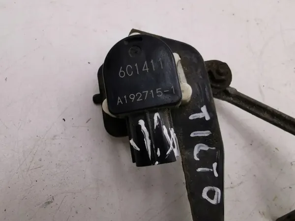 Sensor de nível dianteiro direito Honda HR-V OEM A1927151 image 6
