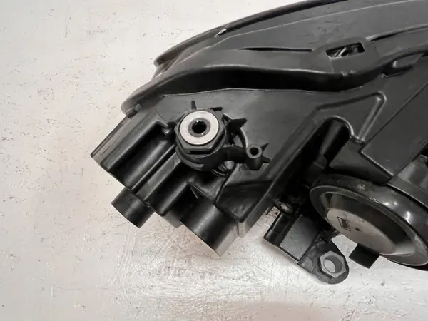 Farol esquerdo Skoda Fabia IV Iluminação Cristal image 5