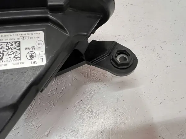 Farol esquerdo Skoda Fabia IV Iluminação Cristal image 6