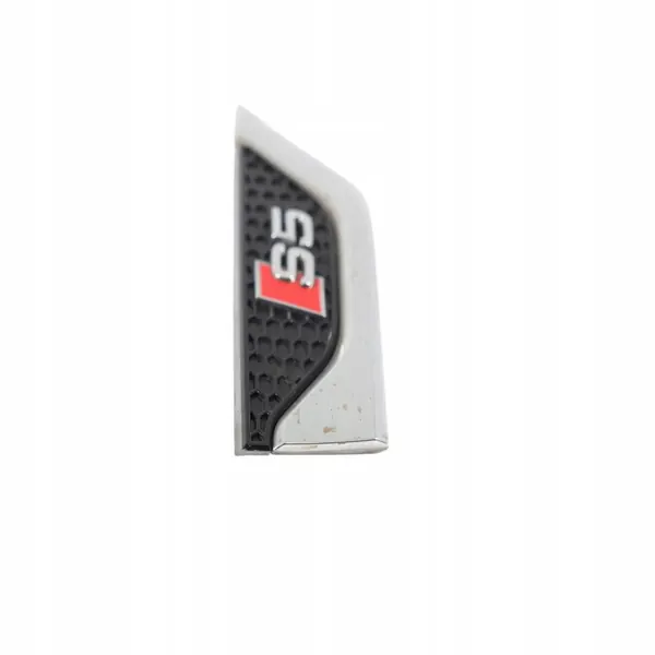 Audi S5 F5 Ovi-Embleema Logo Oikea OEM 8W6853602C image 6