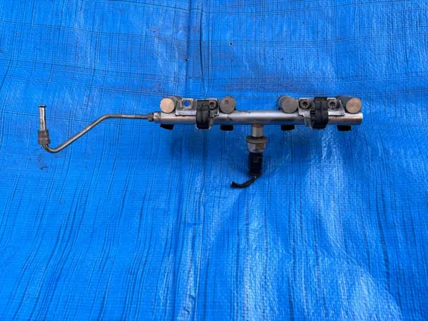 PEUGEOT 308 T9 Fuel Rail Injectors 1.6 THP image 2