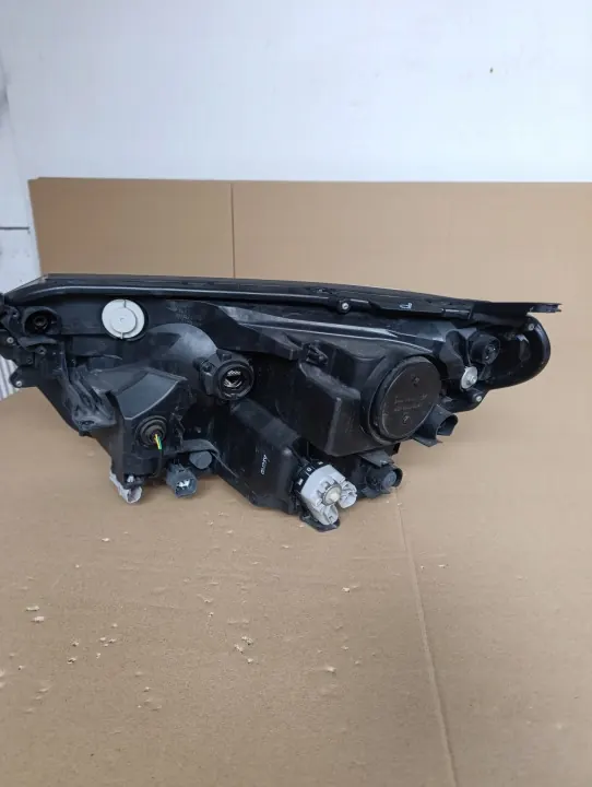 Faro derecho OEM 7VB548-BOJ9I para Toyota RAV4 2016-2018 image 5
