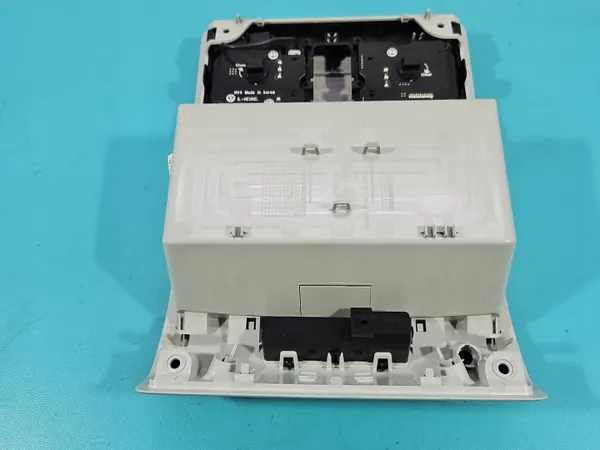 Luz de cabine Skoda Kodiaq I OEM 3V0868837C image 6