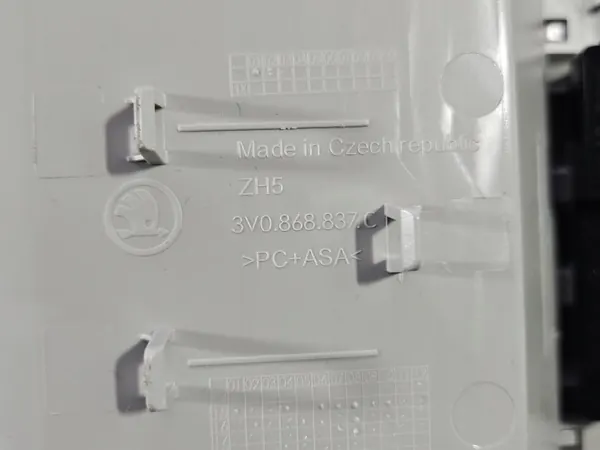 Luz de cabine Skoda Kodiaq I OEM 3V0868837C image 9