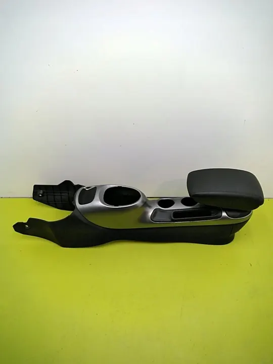 Accoudoir console centrale OEM 969311KN0A Nissan Juke image 2