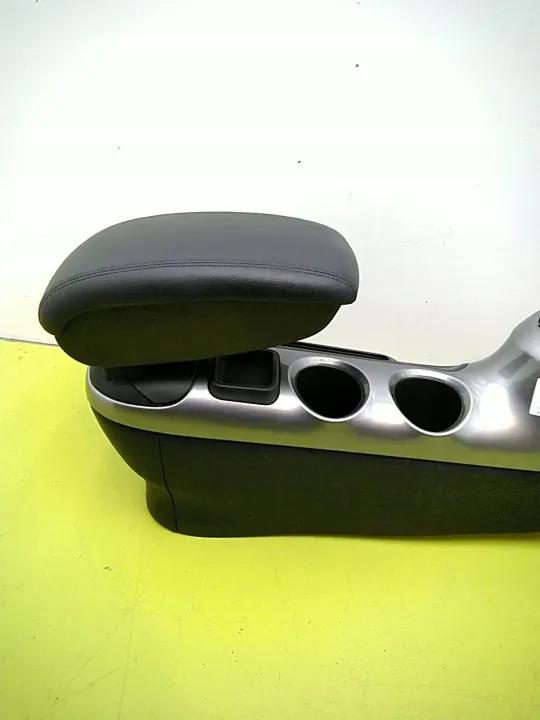 Accoudoir console centrale OEM 969311KN0A Nissan Juke image 8