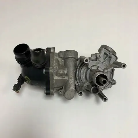 AUDI OE Coolant Pump 079121013T image 3