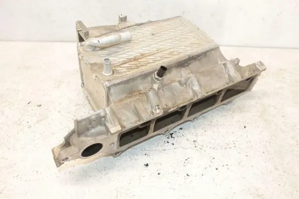 Colector de admisión VW OEM 03N129766C para Arteon Diesel image 3