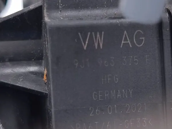 Porsche Taycan lämmitysventtiili OEM 9J1963375F - Käytetty image 8