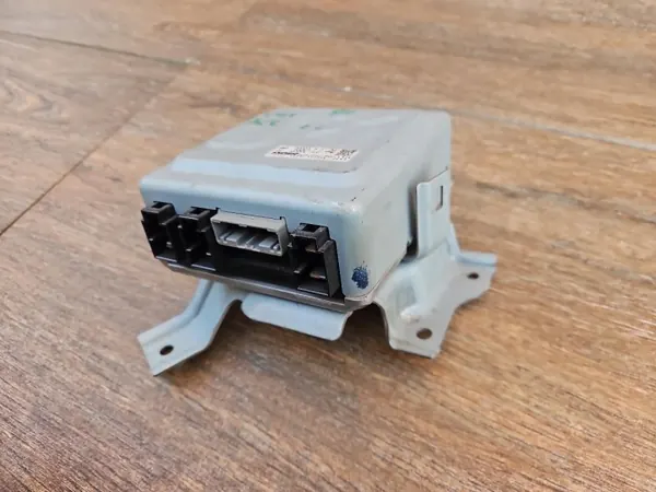 Honda Accord VIII styrservostyrning ECU OEM 39980-TL0-P4 image 2