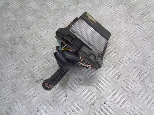 Einspritzsteuermodul OEM 89871-20050 Toyota image 3