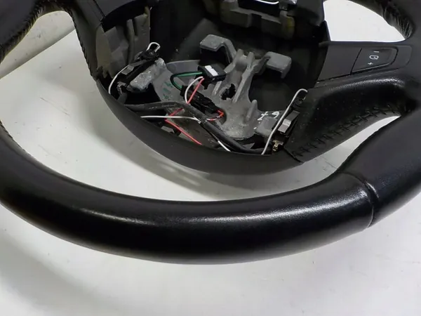 Volant Cuir OEM 820027 K67 pour Renault image 6