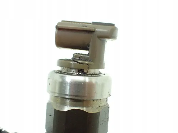 Inyector OEM 23670-30140 para Toyota Land Cruiser image 4