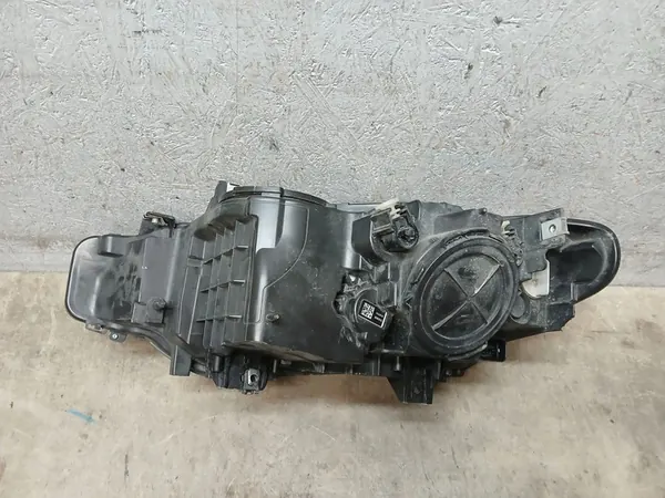 Farol dianteiro direito BMW 3 III F30 F31 image 6