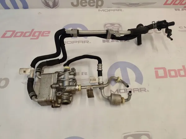 Vaihteistoöljynjäähdytin OEM 68233384AA Durango/Grand Cherokee image 2